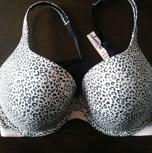 NWT Victoria's Secret push up bra 34DD